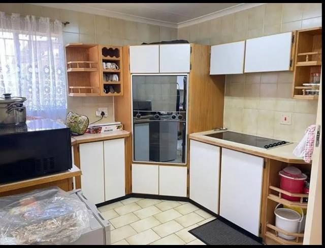 3 BEDROOM HOUSE FOR SALE IN WINCHESTER HILLS